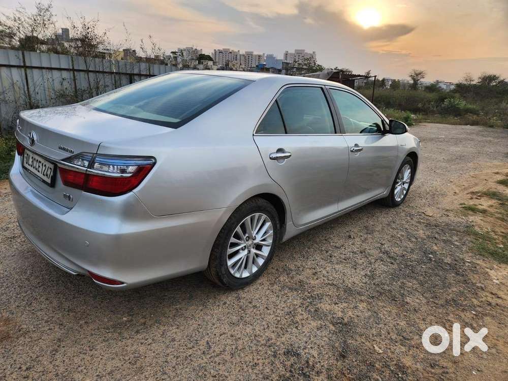 Toyota Camry 2016 Petrol Well Maintained