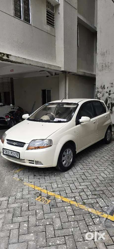 Chevrolet Uva 1.2 Lt (top Variant) 2010 Petrol Well Maintained