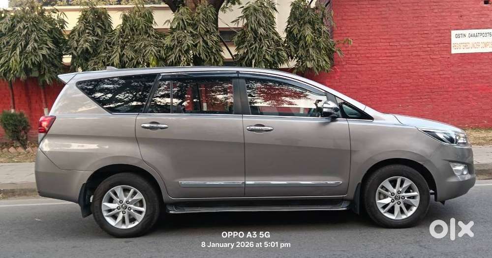 Toyota Innova Crysta 2.8z Automatic, 2017, Diesel