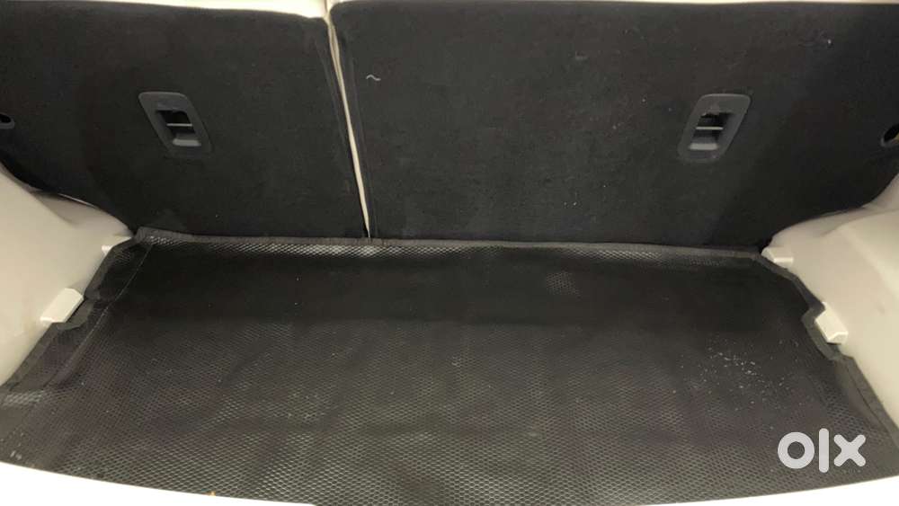 Mahindra Xuv300 W8 Option, 2023, Petrol
