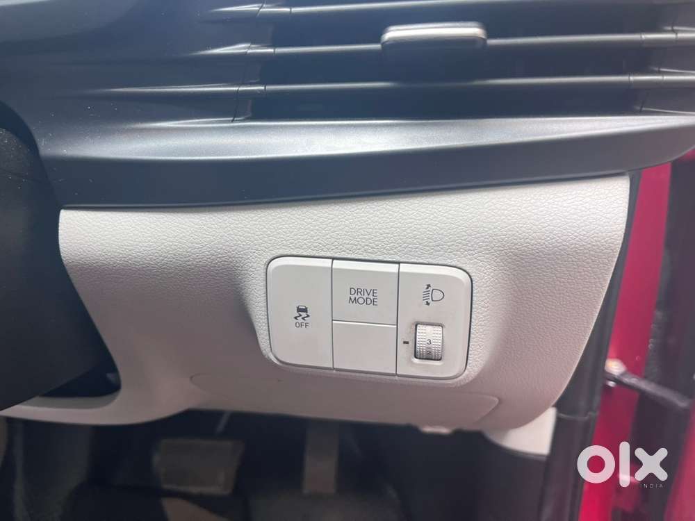 Hyundai I20 Sportz (o) Ivt | Feb 2025 | Sunroof | 1st Owner