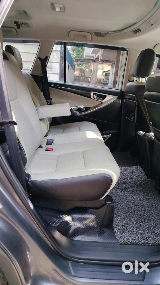Toyota Innova Crysta 2.4 V 7 Str, 2016, Diesel
