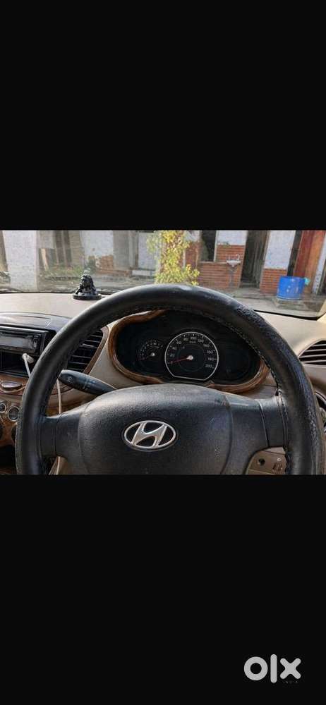 Hyundai Hybrid Car 2013