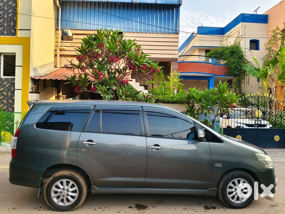 Toyota Innova 2.5 V 8 Str, 2014, Diesel