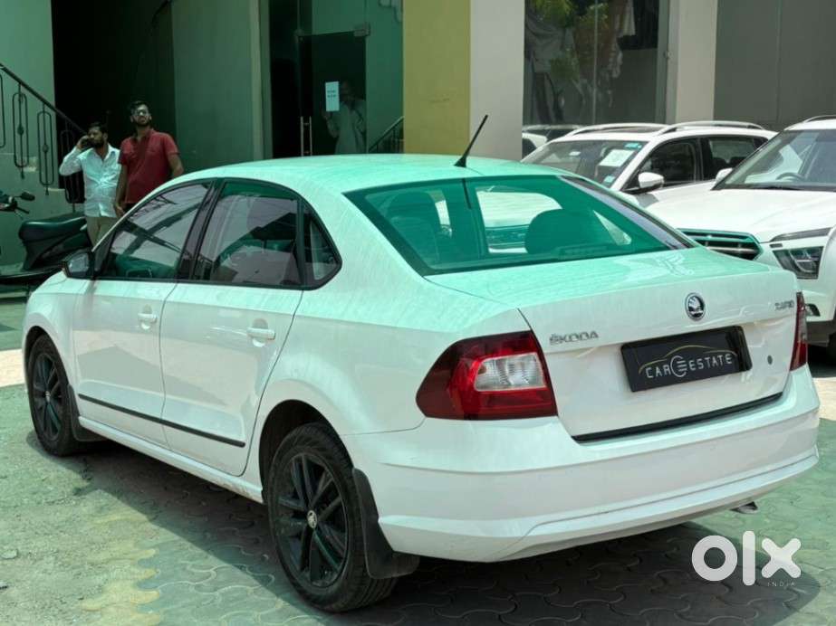 Skoda Rapid 1.0 Ambition Tsi At, 2021, Petrol