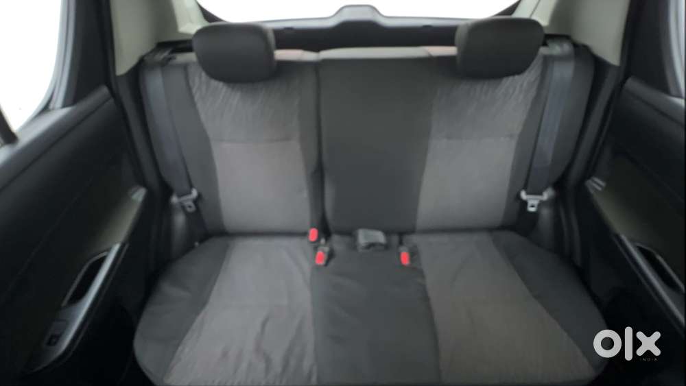 Maruti Suzuki Swift Vxi Optional, 2017, Petrol