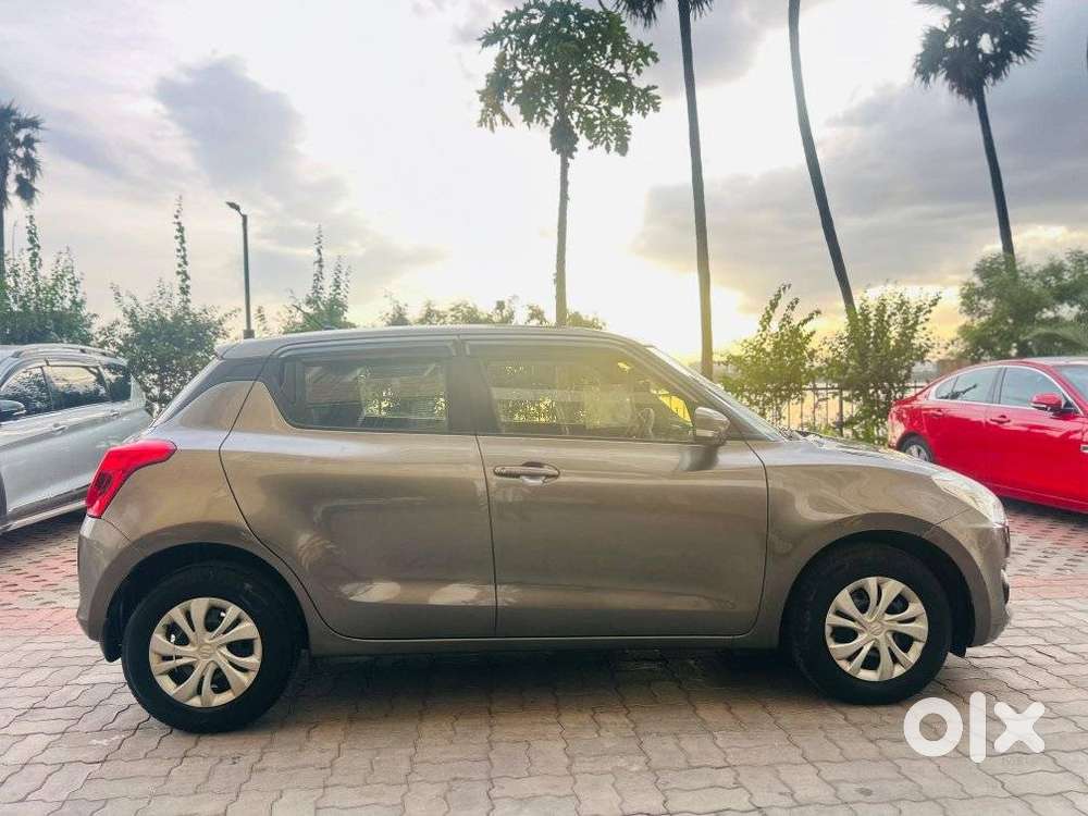 Maruti Suzuki Swift Vxi Abs Bsiv, 2018, Petrol