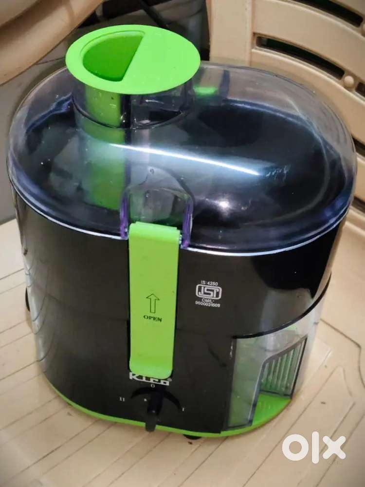 Juicer machine