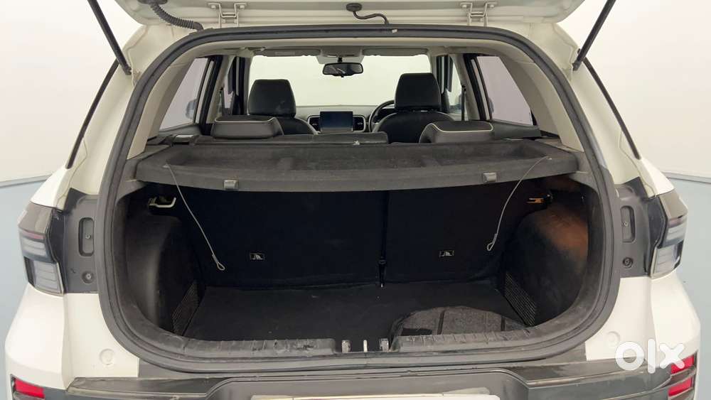 Hyundai Venue 1.0 Sx (o) Turbo Dct, 2023, Petrol