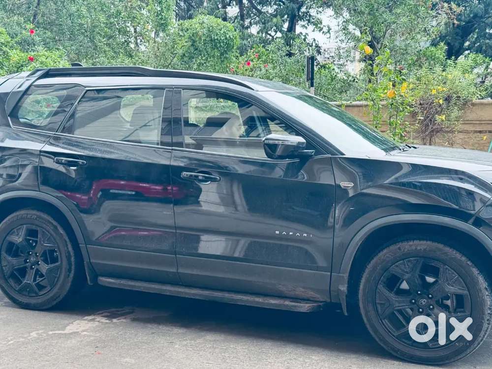 Tata Safari Dark 2024 Edition
