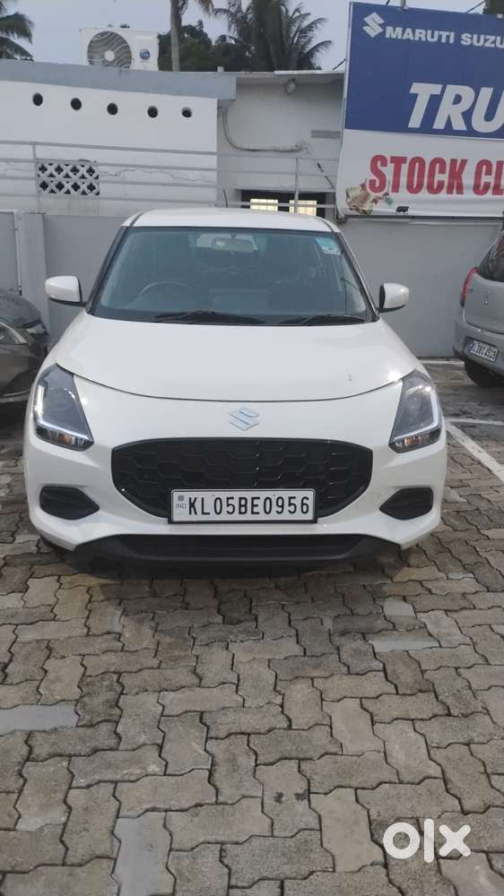 Maruti Suzuki Swift Vxi Ags, 2025, Petrol