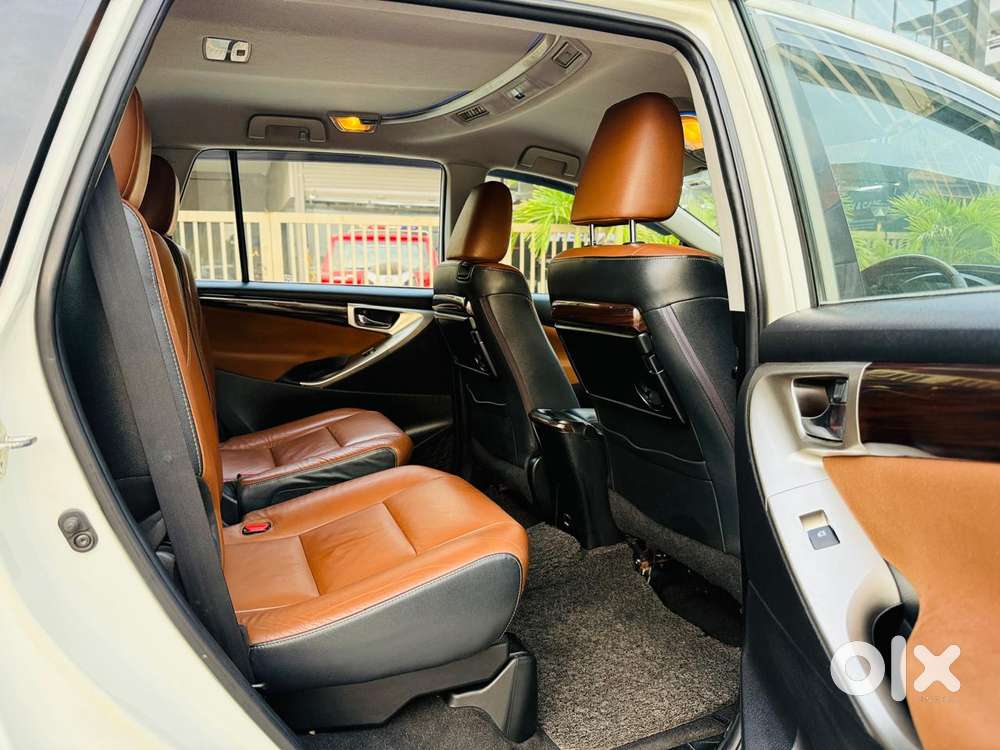 Toyota Innova Crysta 2.8z Automatic, 2017, Diesel