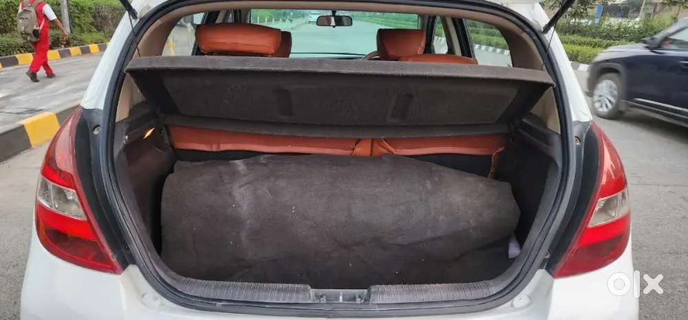 Hyundai I20 2010 Cng & Hybrids 90000 Km Driven