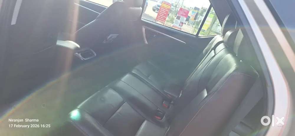 Toyota Fortuner 2017 Diesel 320000 Km Driven