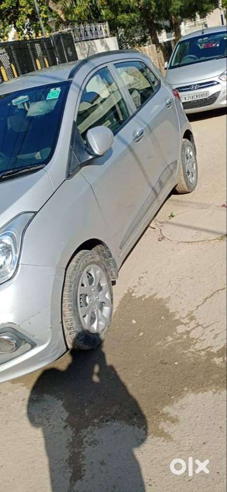 Hyundai Grand I10 2014 Petrol 92000 Km Driven
