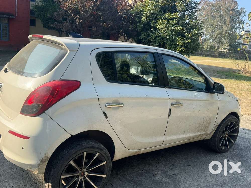 Hyundai I20 2012 Diesel 125000 Km Driven
