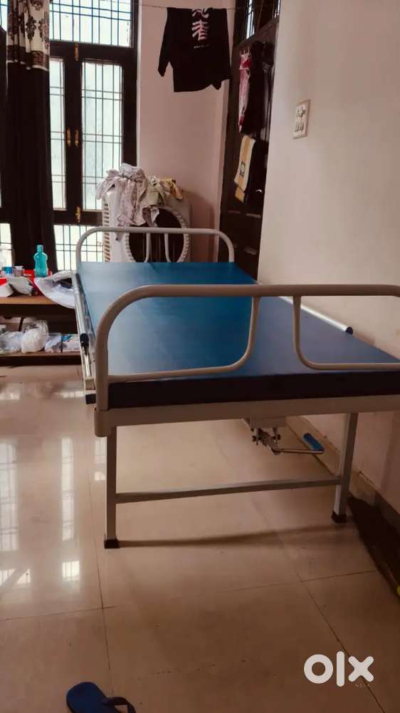 Hospital Bed with Side stand and Air Bag