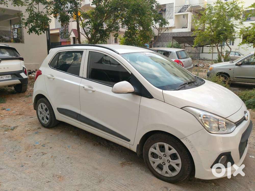 Hyundai Grand I10 2017 Petrol 64000 Km Driven