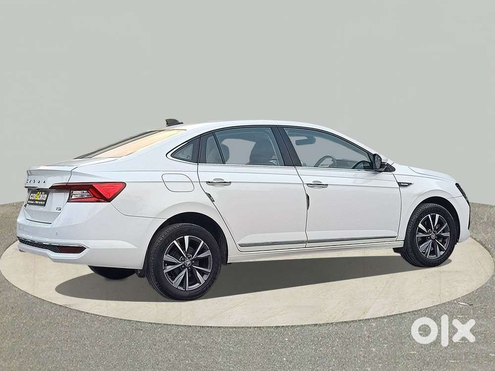 Skoda Slavia Ambition 1.0l Tsi At, 2023, Petrol