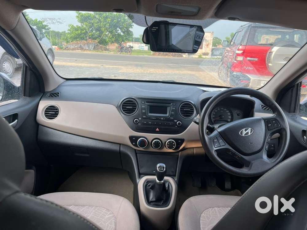 Hyundai Xcent Petrol 2015
