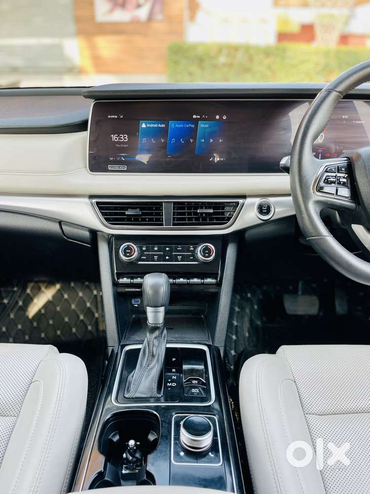 Mahindra Xuv700 2.2 Ax 7 Diesel At Luxury Pack Str, 2024, Diesel