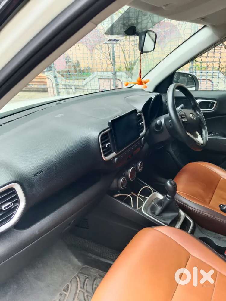Hyundai Venue 1.2 Plus 2021 Petrol Manual