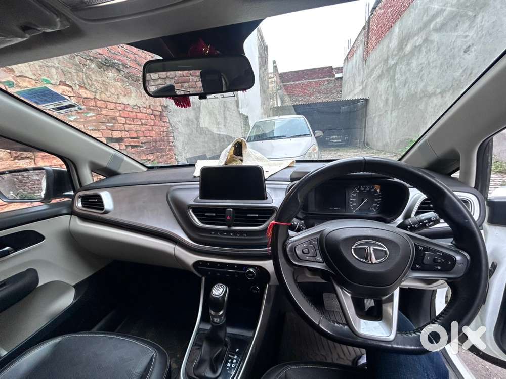 Tata Altroz Petrol 2022