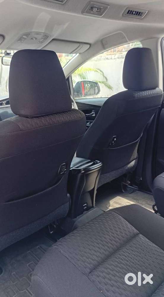 Toyota Innova Crysta 2.4 G Mt 7 Str, 2019, Diesel