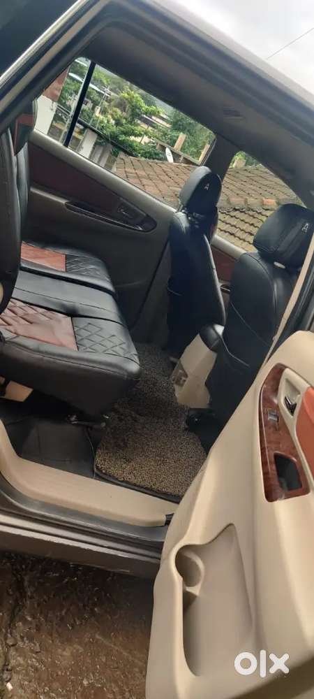 Toyota Innova 2012 November