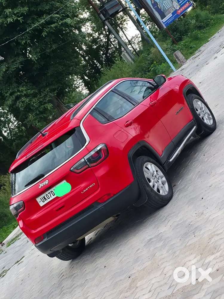 Jeep Compass 
1st Owner 
Insurance 12/02/2027 Tak
Dono Chabi
