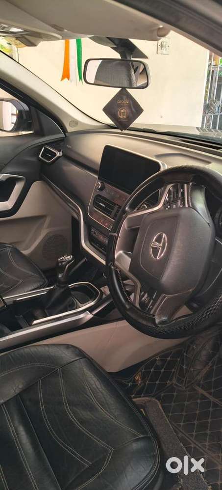 Safari 2021 2 Penaromic Sunroof 2 Top