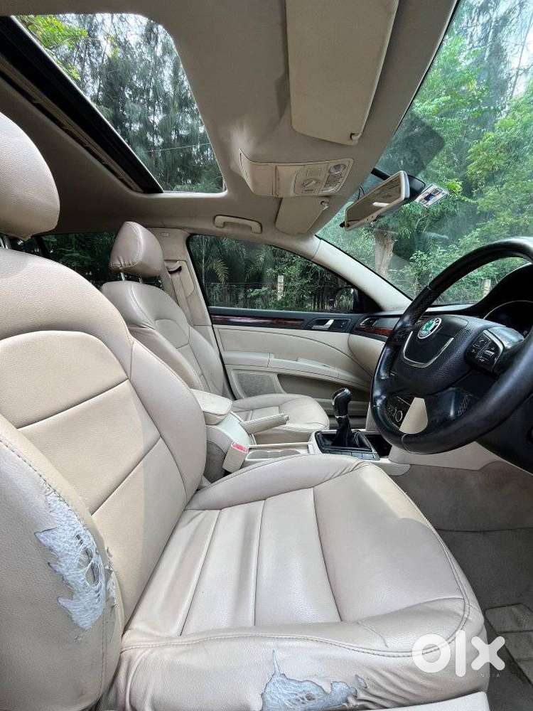 Skoda Superb, 2011, Petrol