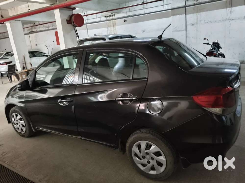 Honda Amaze 1.5 2015 Used For Self Only.