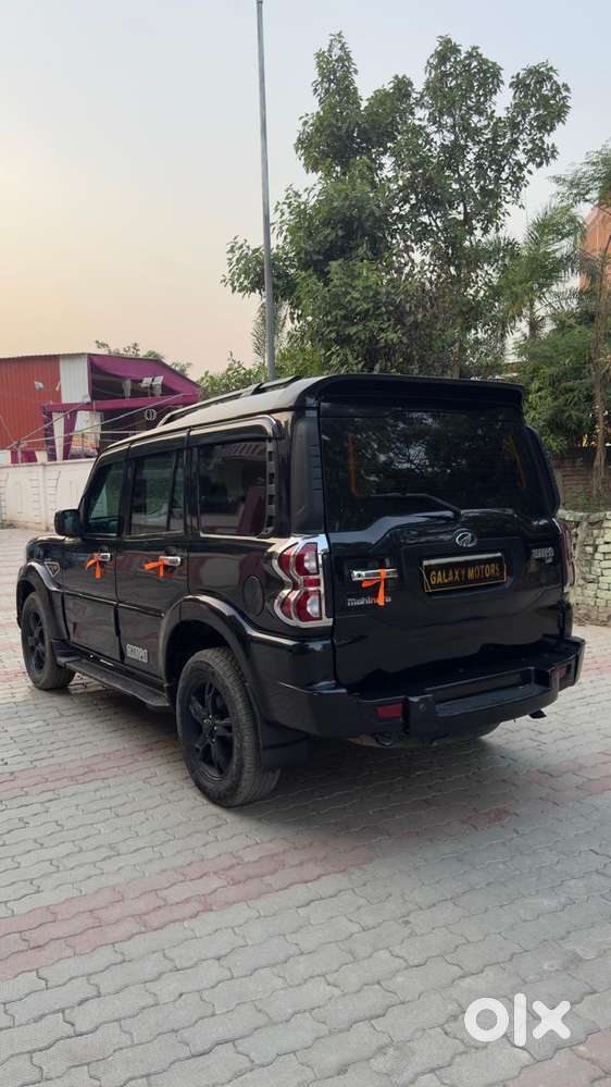 Mahindra Scorpio S10, 2016, Diesel