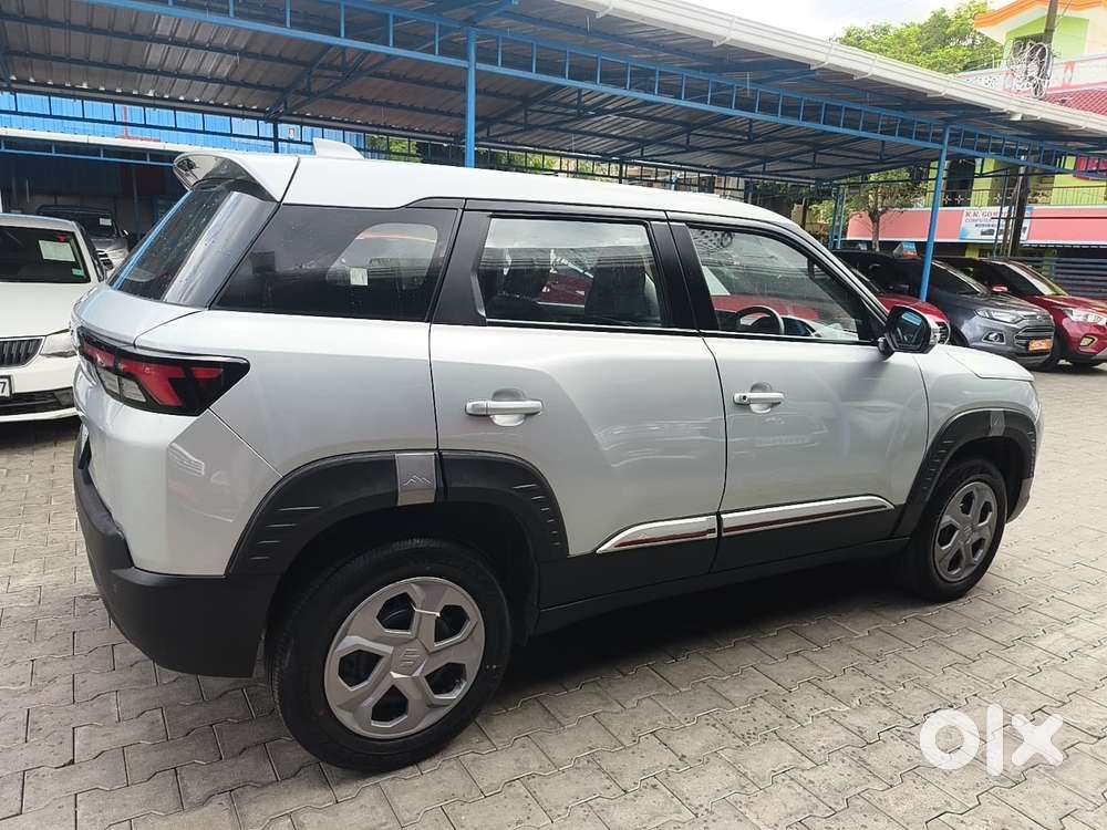 Maruti Suzuki Brezza 1.5 Vxi Smart Hybrid, 2024, Petrol