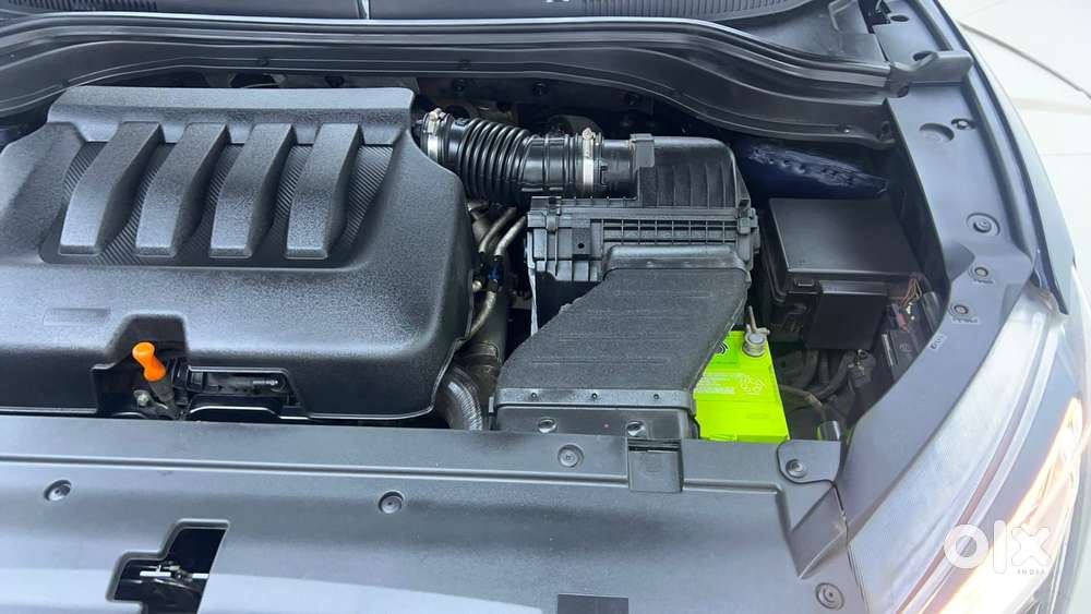 Mahindra Xuv700 2.0 Ax 7 Petrol At Luxury Pack Str, 2021, Petrol