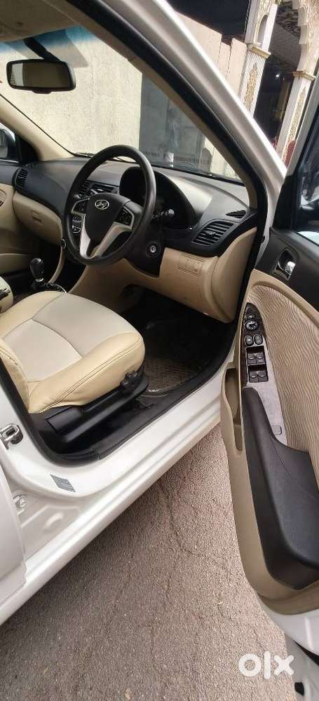 Hyundai Verna Fluidic 1.6 Vtvt Sx, 2013, Petrol