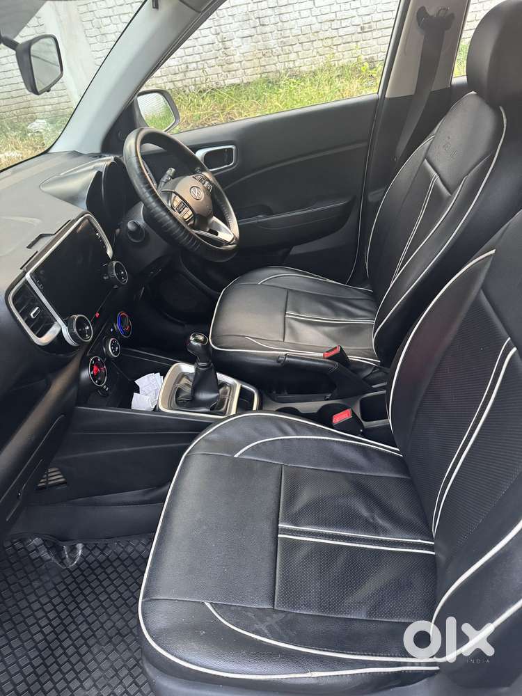 Hyundai Venue E, 2021, Petrol