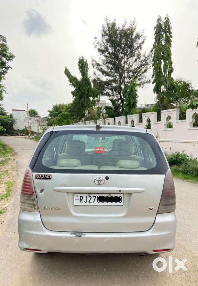 Toyota Innova 2.5 Gx 8 Str Bsiv, 2011, Diesel