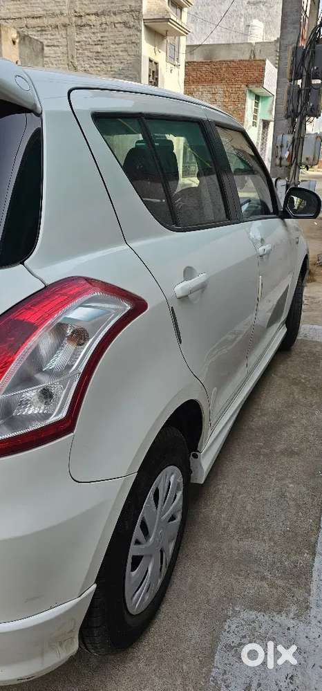 Maruti Suzuki Swift Vxi 2016modal All Original.new Tyr