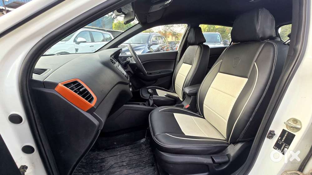 Hyundai I20 Asta (o) 1.2 Mt Dual Tone, 2018, Petrol