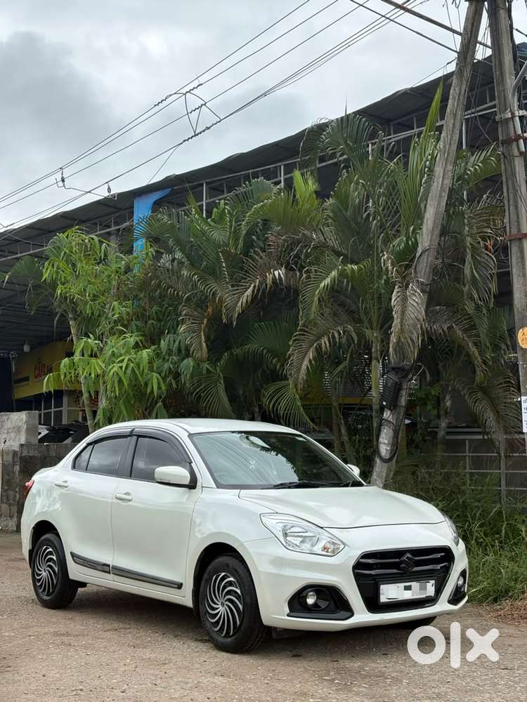 Maruti Suzuki Dzire 1.2 Vxi Amt, 2022, Petrol