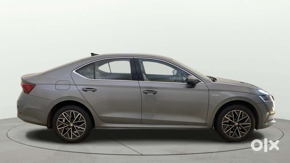 Skoda Octavia 2.0 L K Tsi At, 2022, Petrol