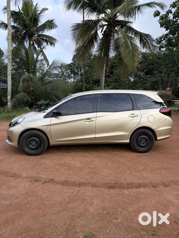 Honda Mobilio 1.5 S I-vtec Mt, 2015, Petrol