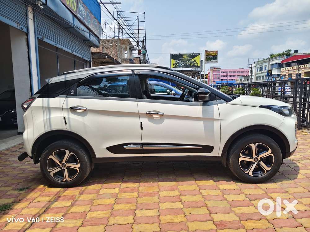 Tata Nexon 1.5 Revotorq Xz Plus Dual Tone, 2023, Petrol