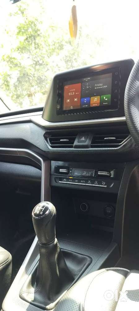Maruti Suzuki Brezza 1.5 Vxi Smart Hybrid, 2023, Petrol
