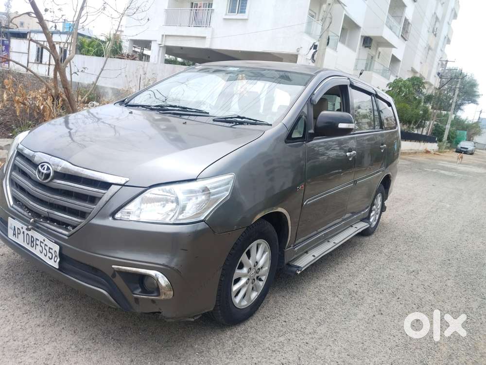 Toyota Innova 2.5 V 8 Str, 2013, Diesel