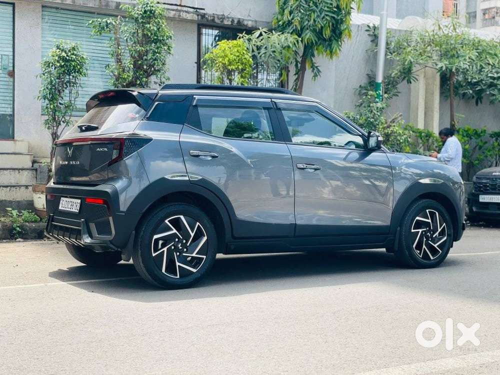 Mahindra Xuv 3xo Ax7 Diesel Mt, 2024, Diesel