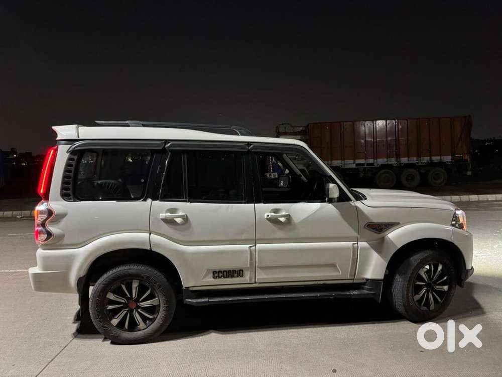 Mahindra Scorpio S6+ Converted To S11
