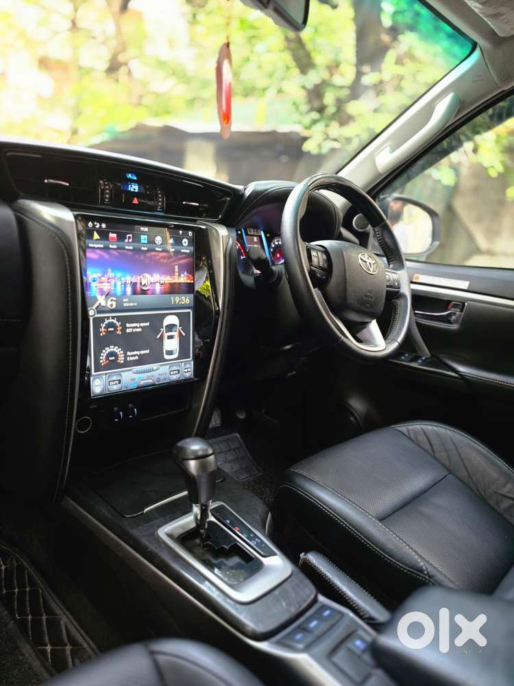 Toyota Fortuner [2021-ongoing] 2.8 2wd Diesel At, 2022, Diesel